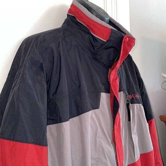 Columbia “Bugaboo” gray, red & black polyester/nylon jacket - Picture 5 of 11